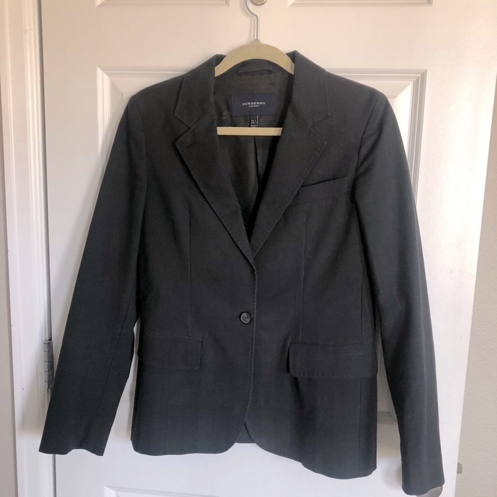 Authentic Burberry Blazer Very Good Condition